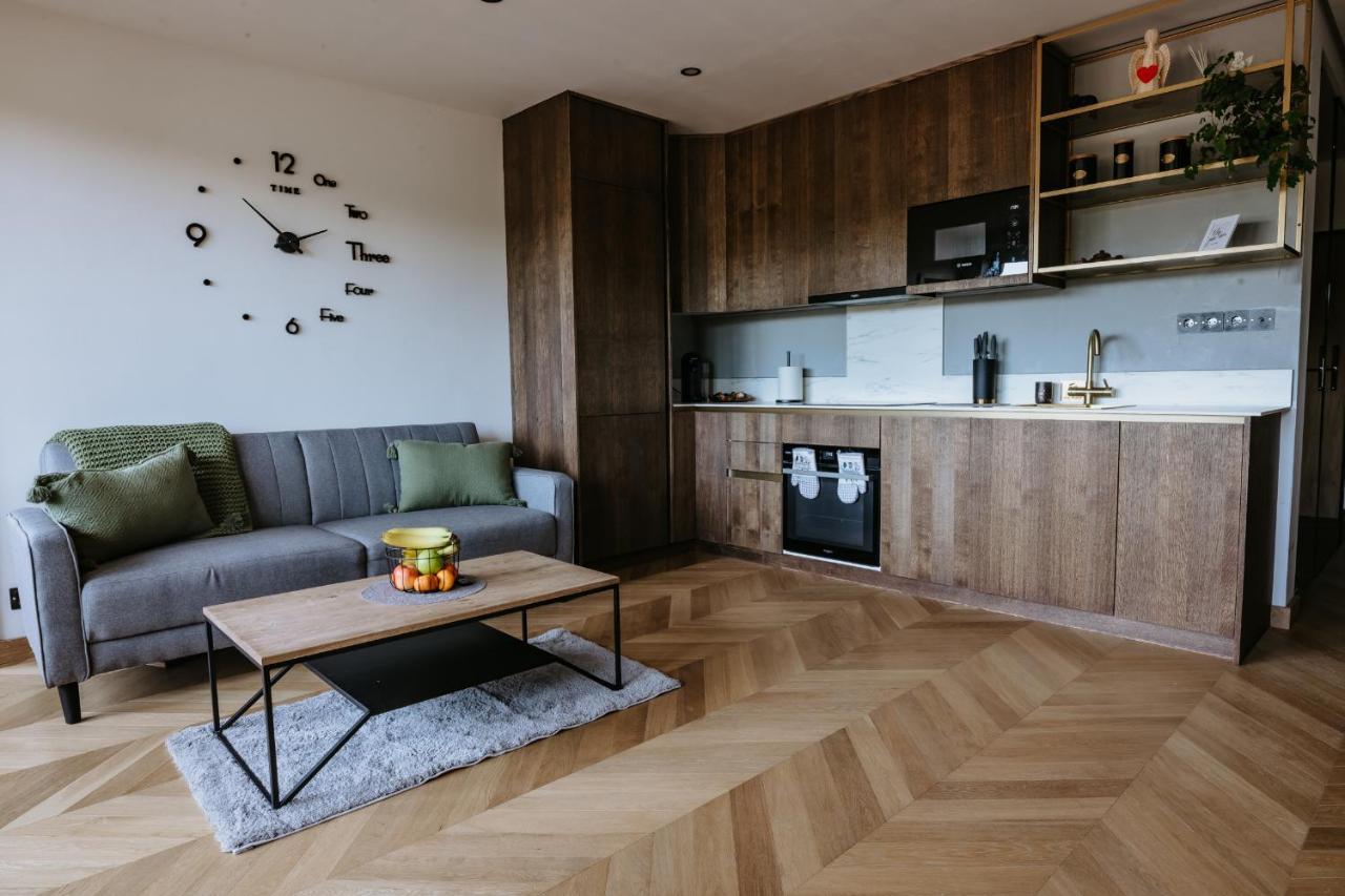 Minimalist Design Penthouse - Kosice Old Town Leilighet Eksteriør bilde